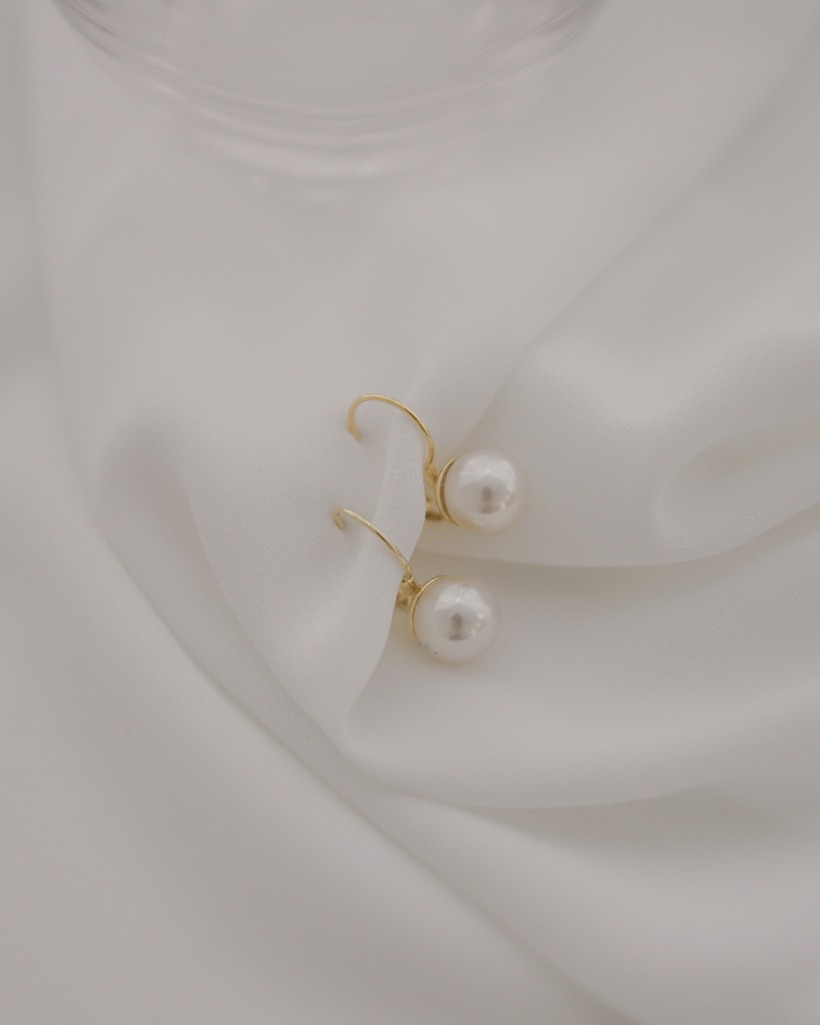 bound pearl earring