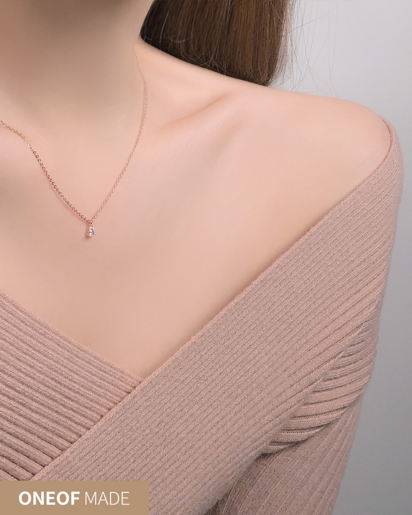 [oneof:made] tiny necklace