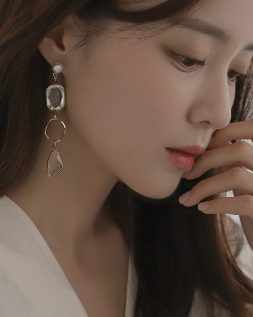 bella long earring