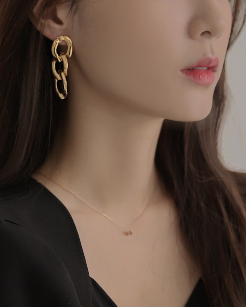bold chain earring