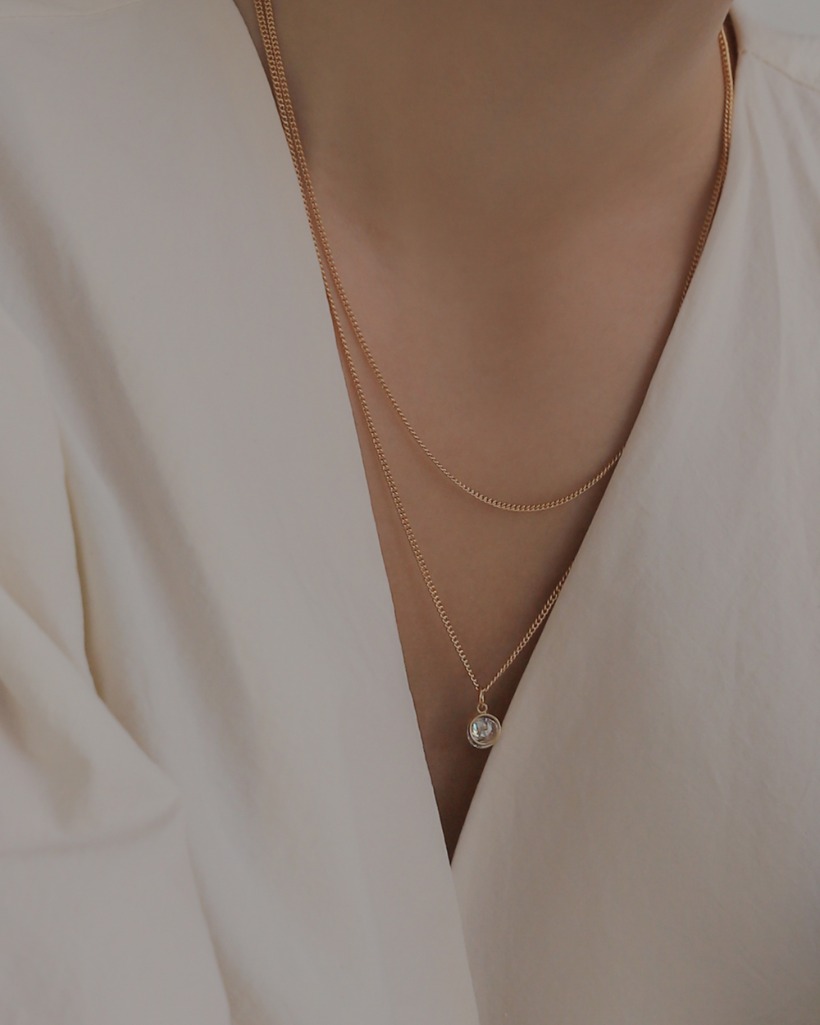 one cubic necklace