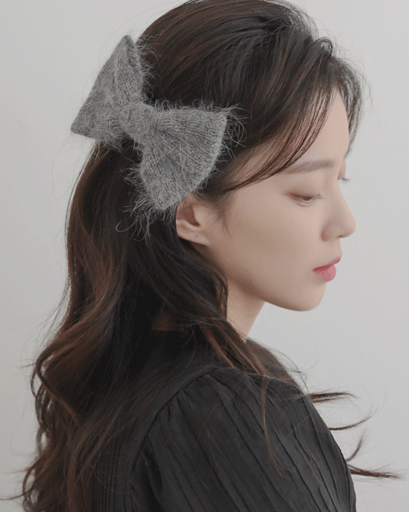 winter ribbon hair-clip