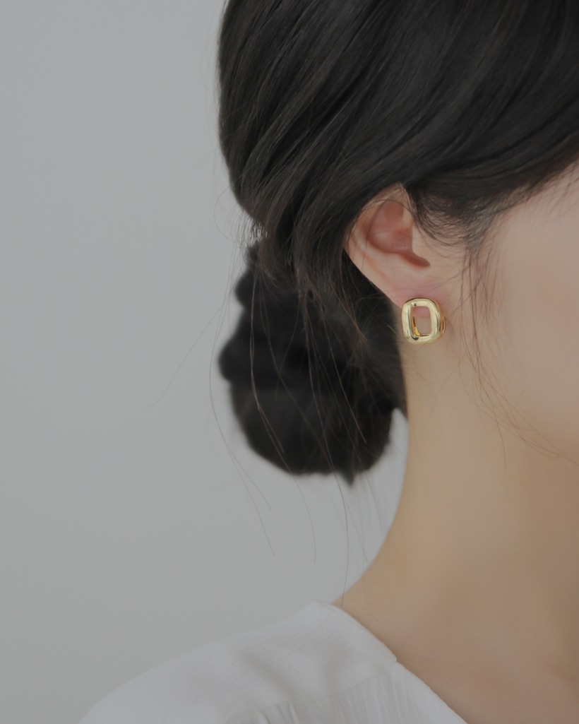 object earring
