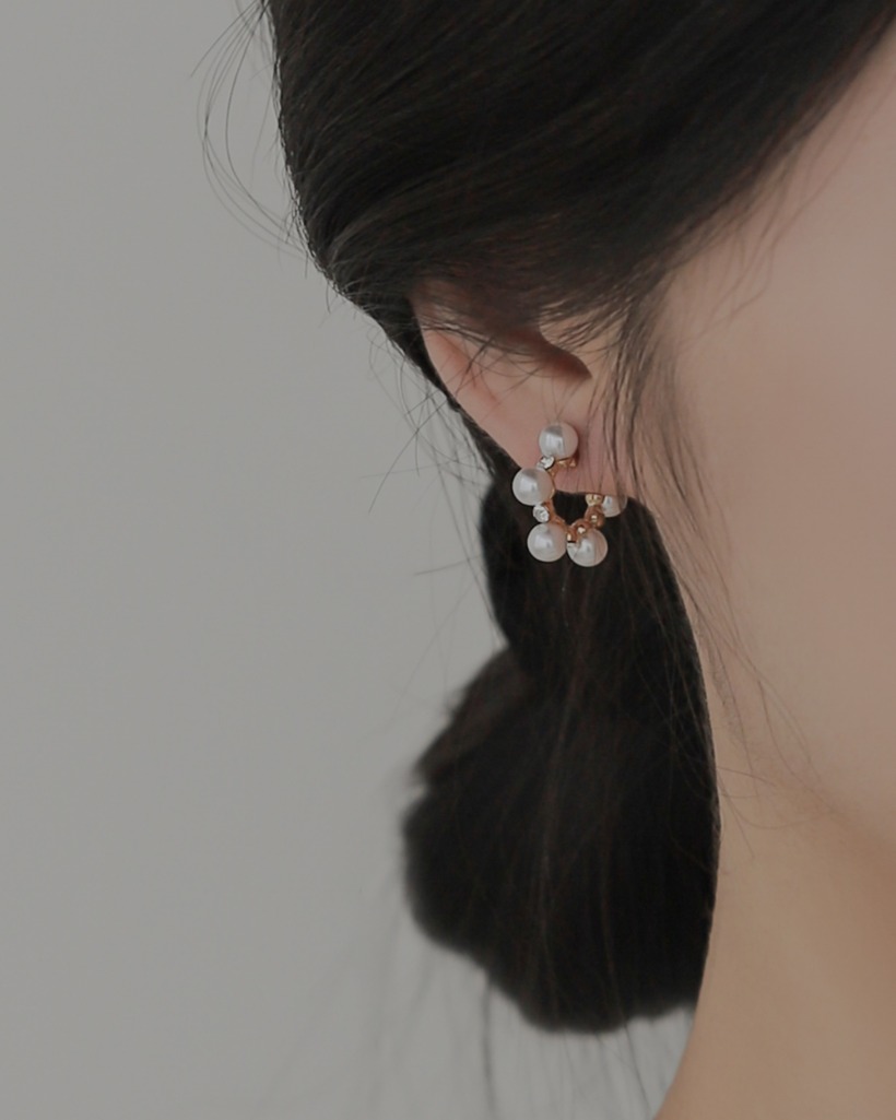 day pearl earring