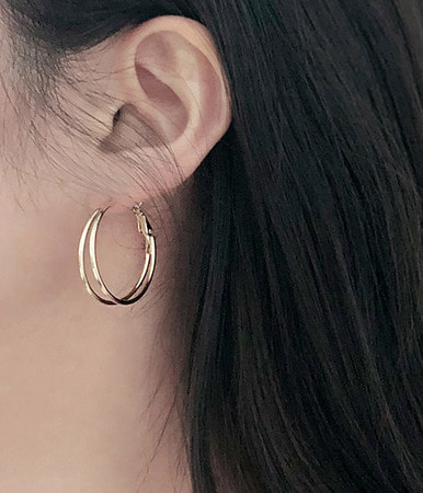 w line earring