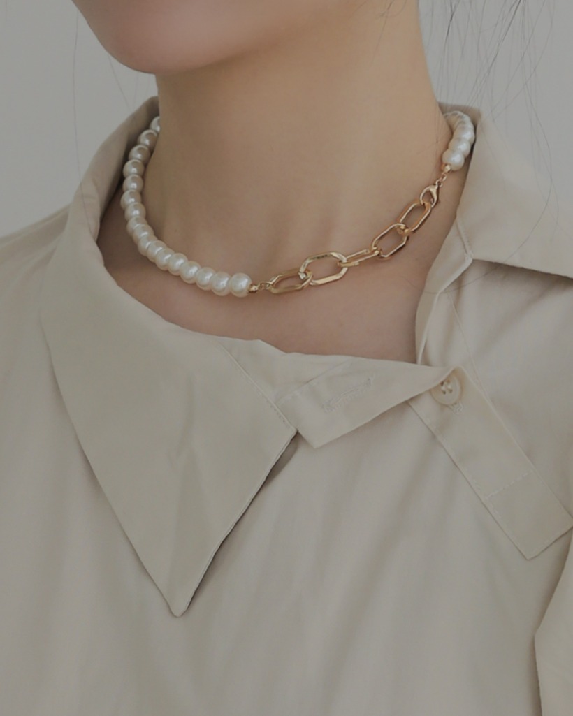 connect pearl necklace